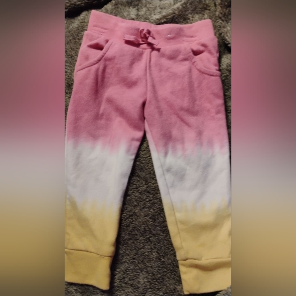 🎉2T clothing bundle🎉 - Picture 10 of 11